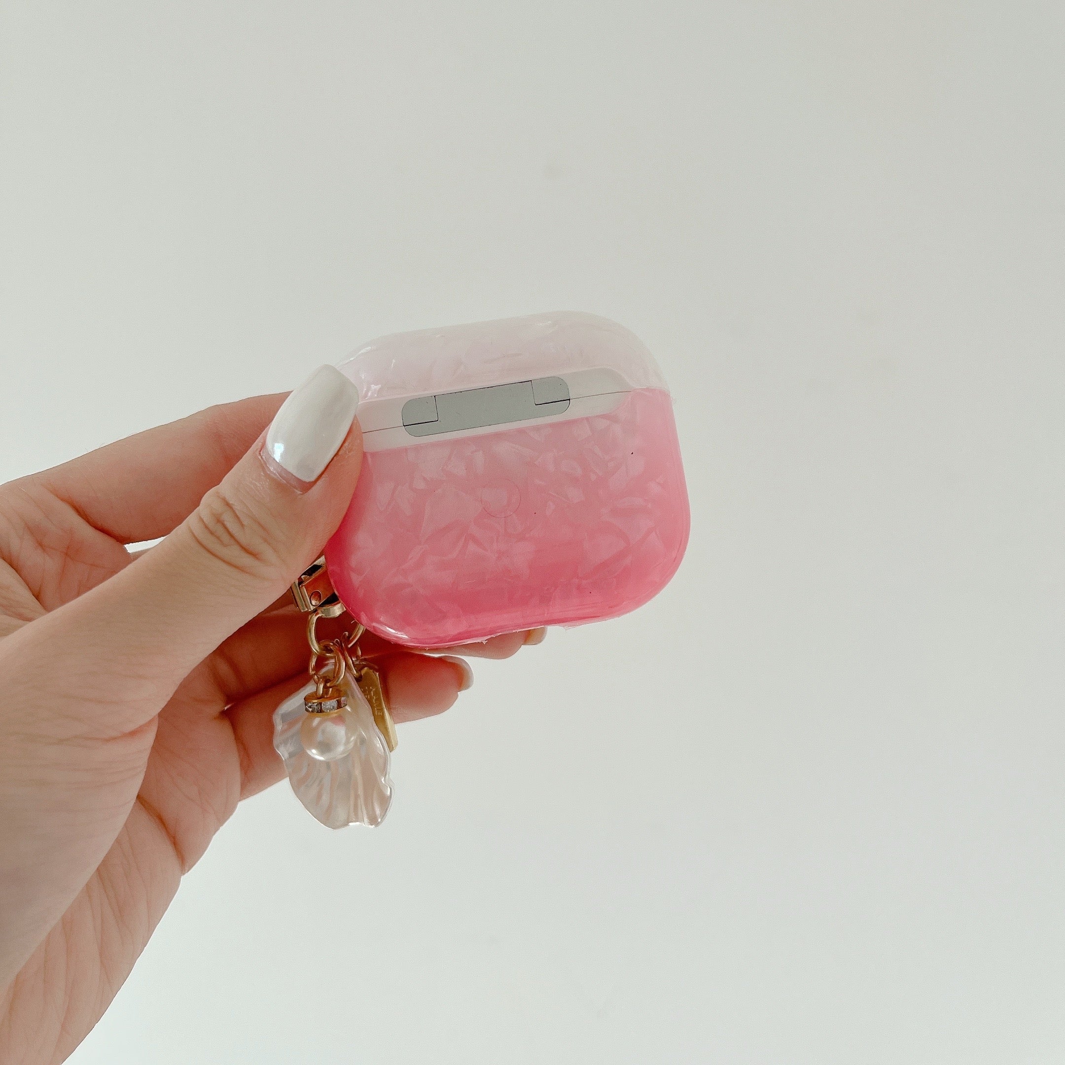 Uniqkart for AirPods Pro 2 Gradient Shell Grain TPU Case Shockproof Earphone Cover with Shell Shape Pendant - Pink Uniqkart for AirPods Pro 2 Gradient Shell Grain TPU Case Shockproof Earphone Cover with Shell Shape Pendant - Pink
